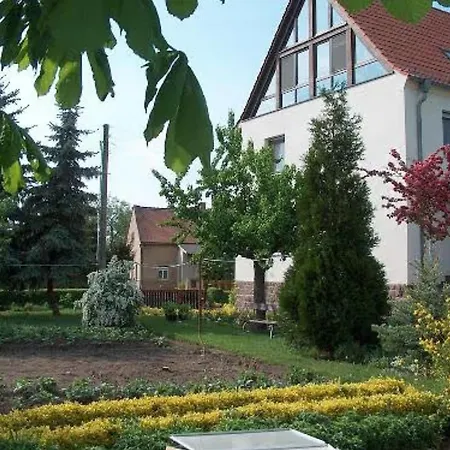 아파트 Fuer 3, Nicht Fuer Monteure 니더라우