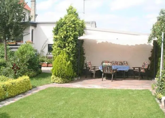 Apartment Fuer 3, Nicht Fuer Monteure *